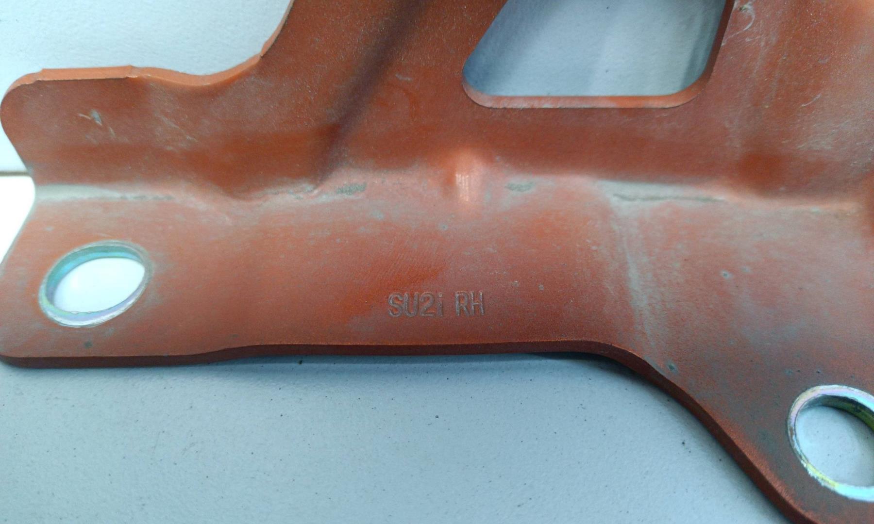 Петля капота