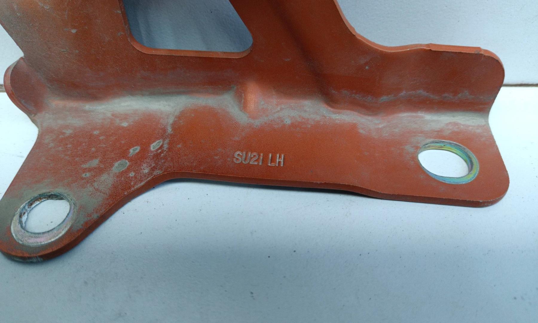 Петля капота