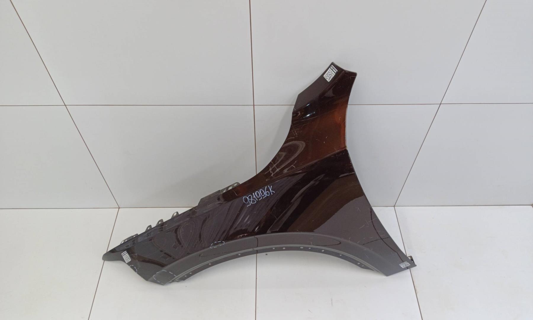 Крыло переднее левое