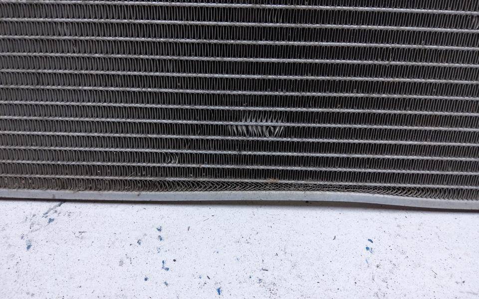 Радиатор кондиционера / конденсер