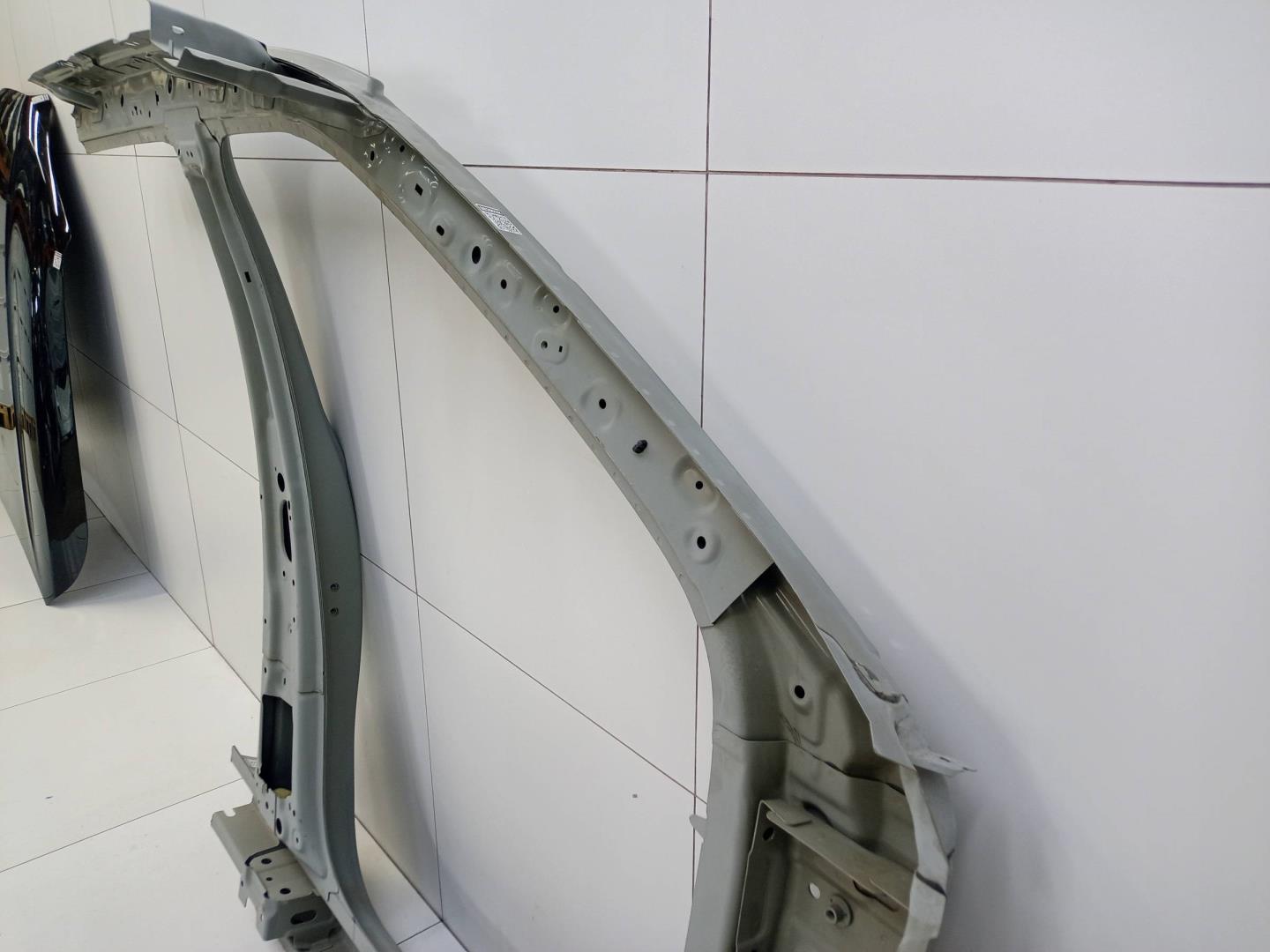 Кузовной элемент