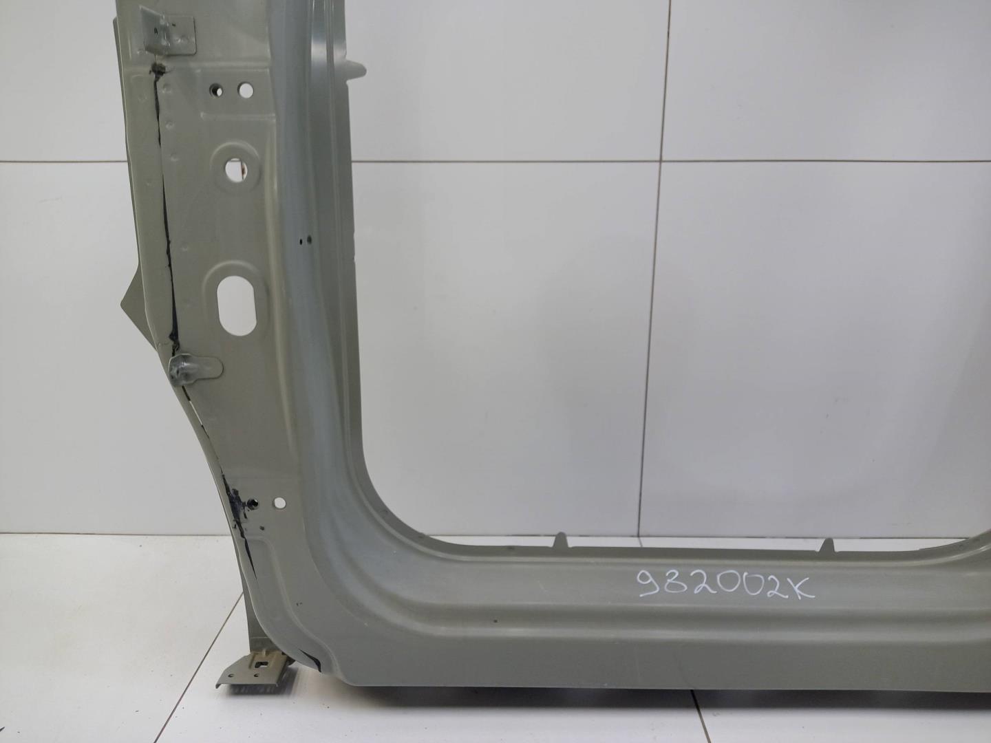 Кузовной элемент