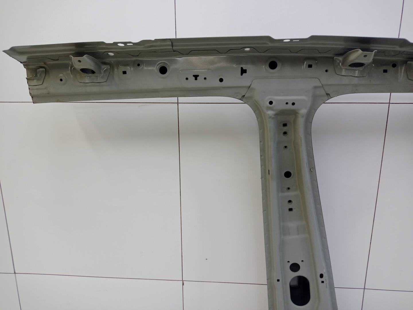 Кузовной элемент