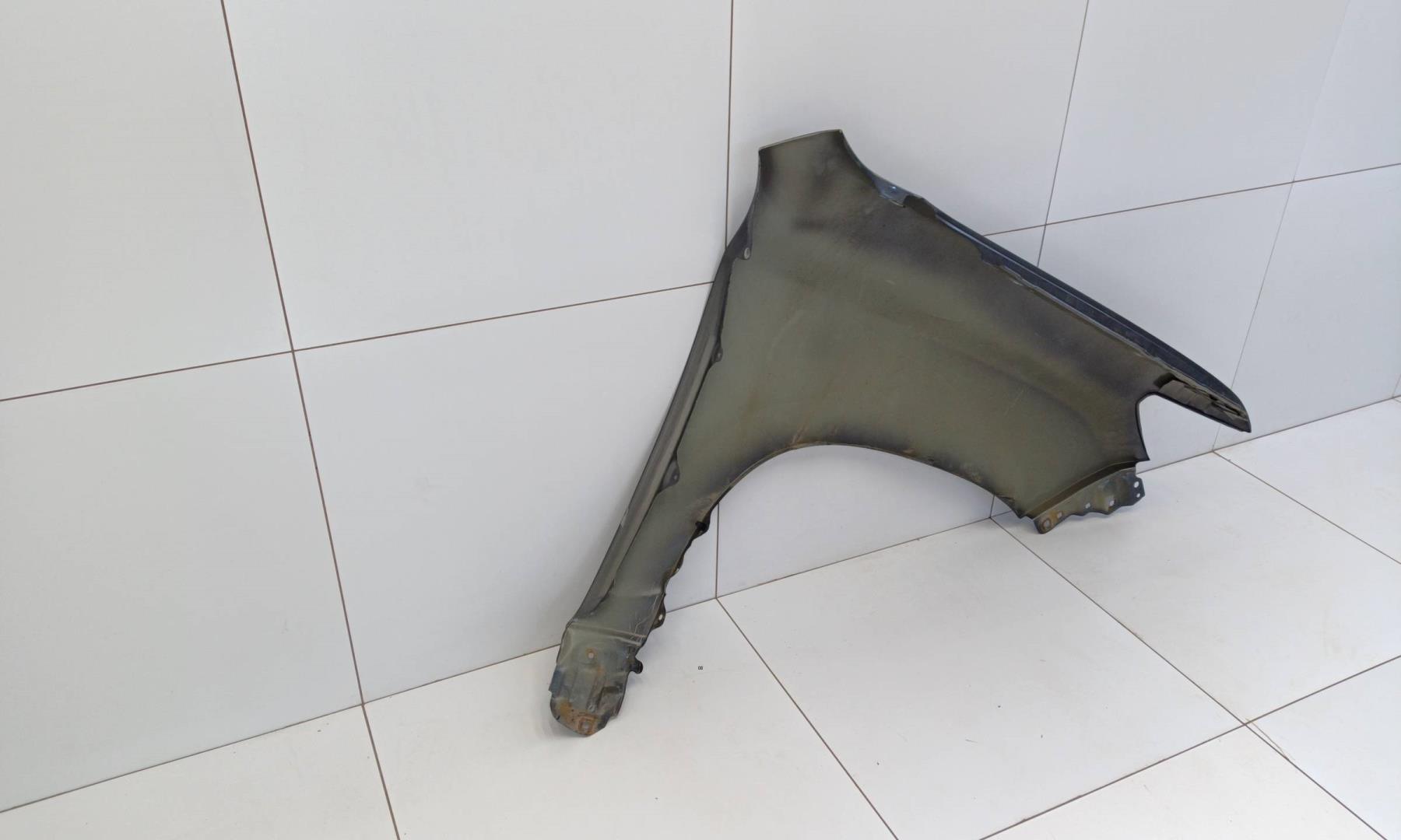 Крыло переднее левое