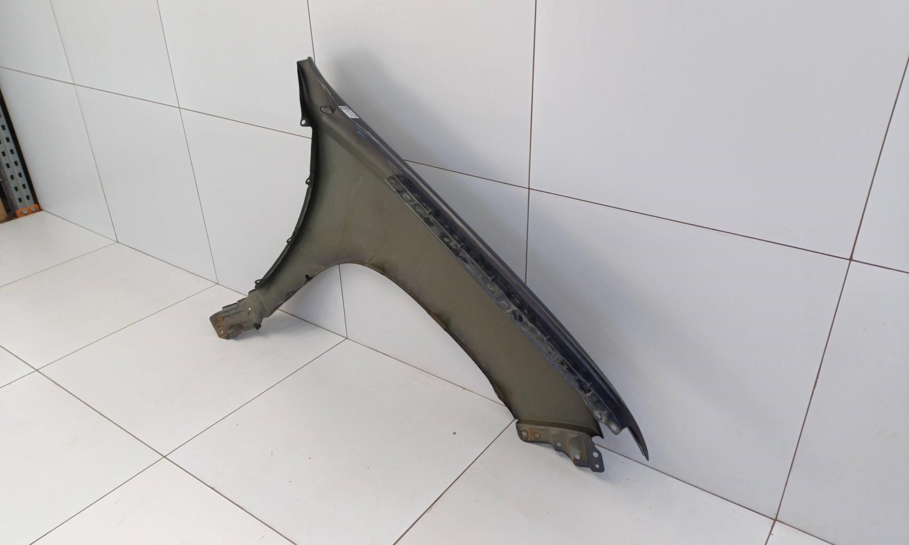 Крыло переднее левое