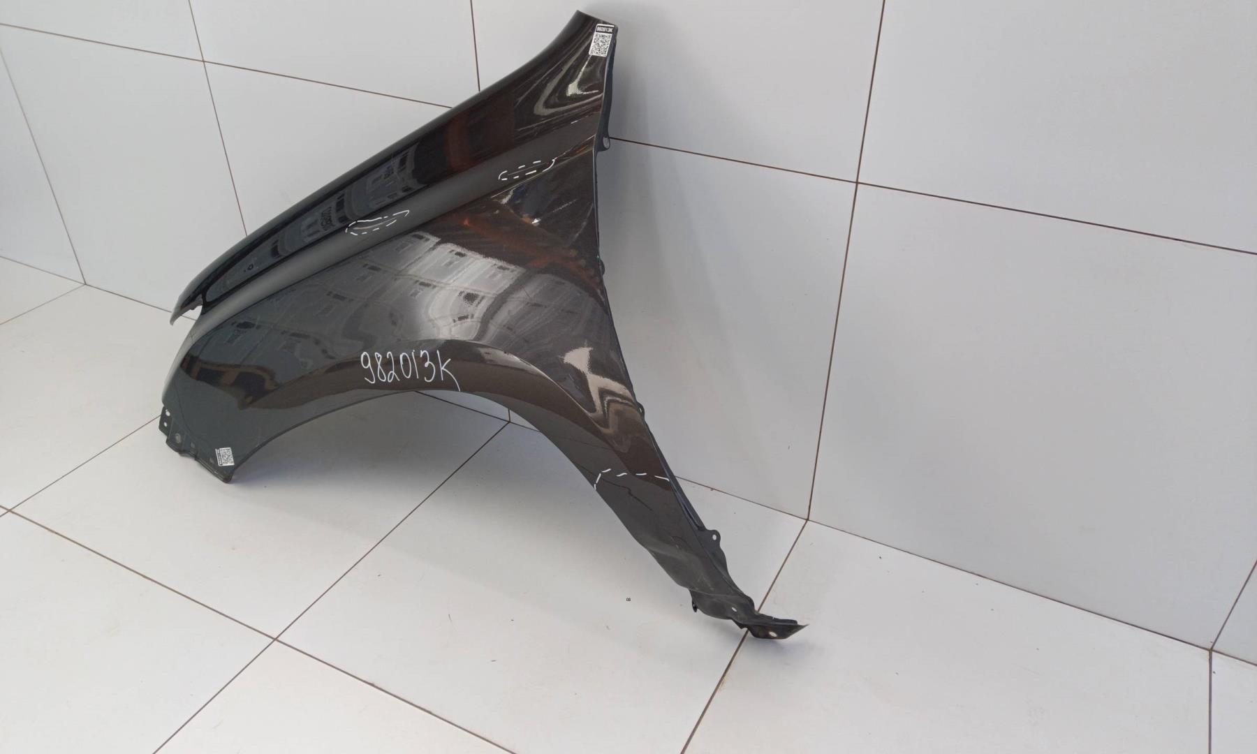 Крыло переднее левое