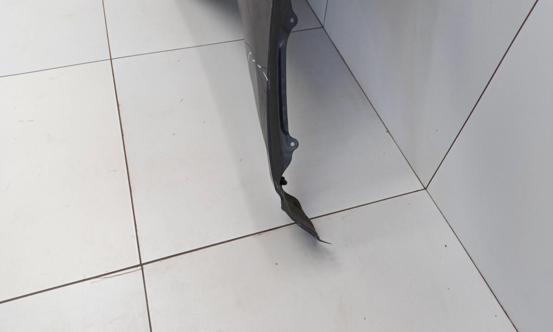 Крыло переднее левое