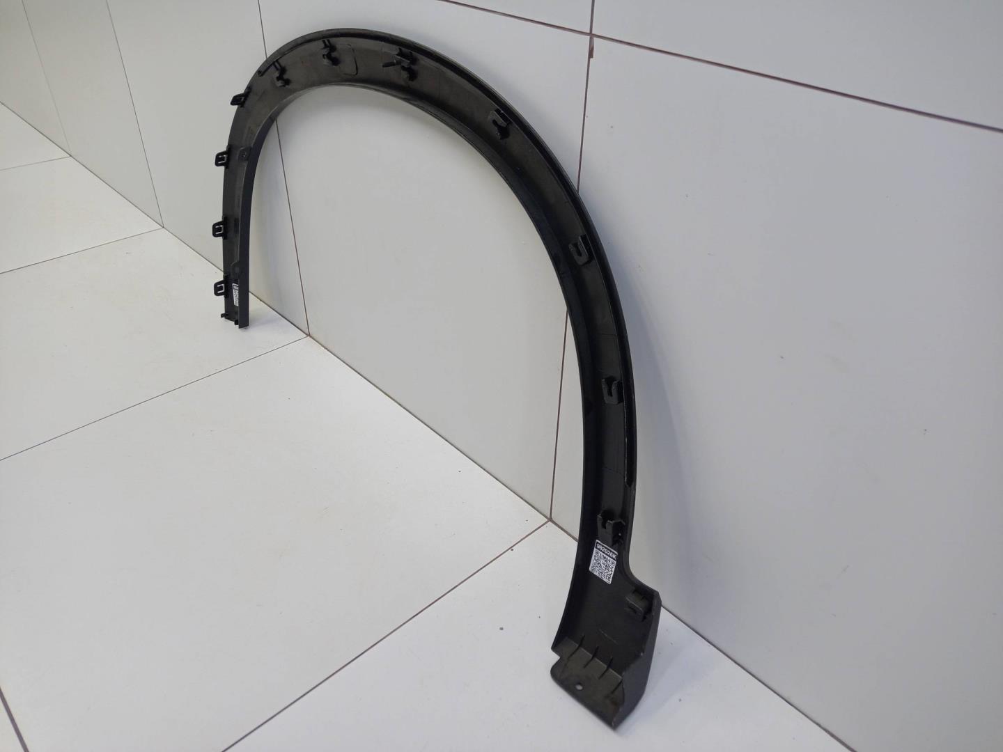 Накладка переднего крыла правого