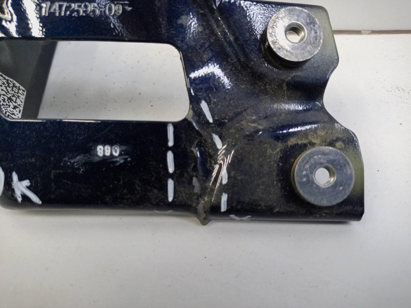 Кронштейн крепления крыла