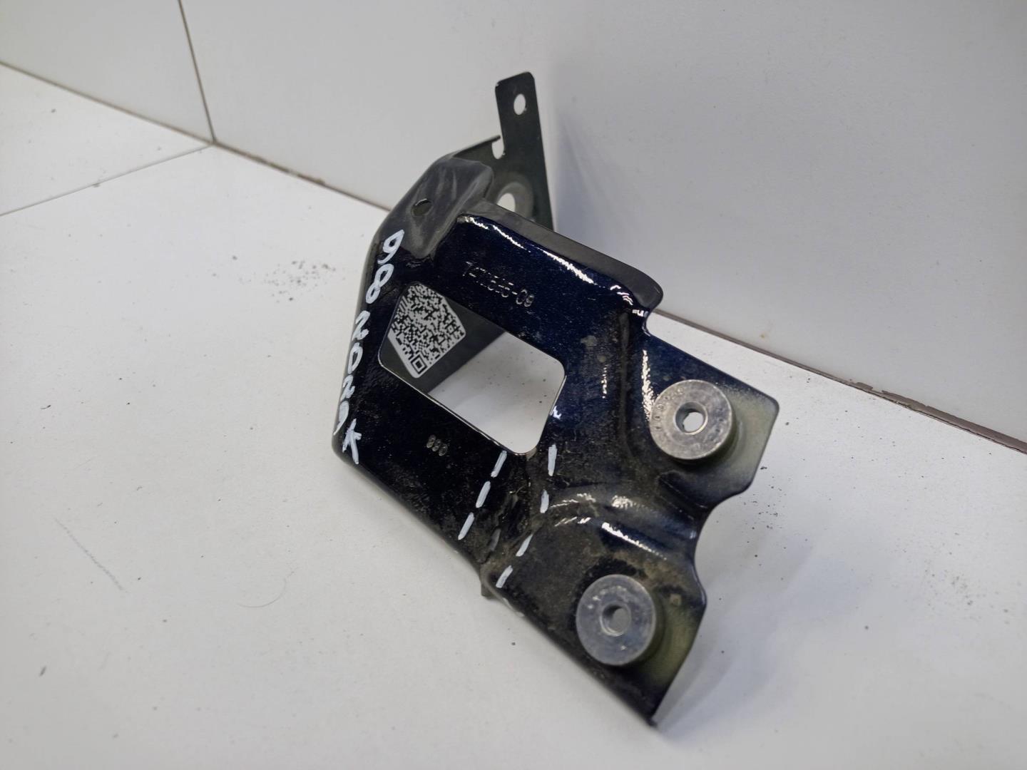 Кронштейн крепления крыла