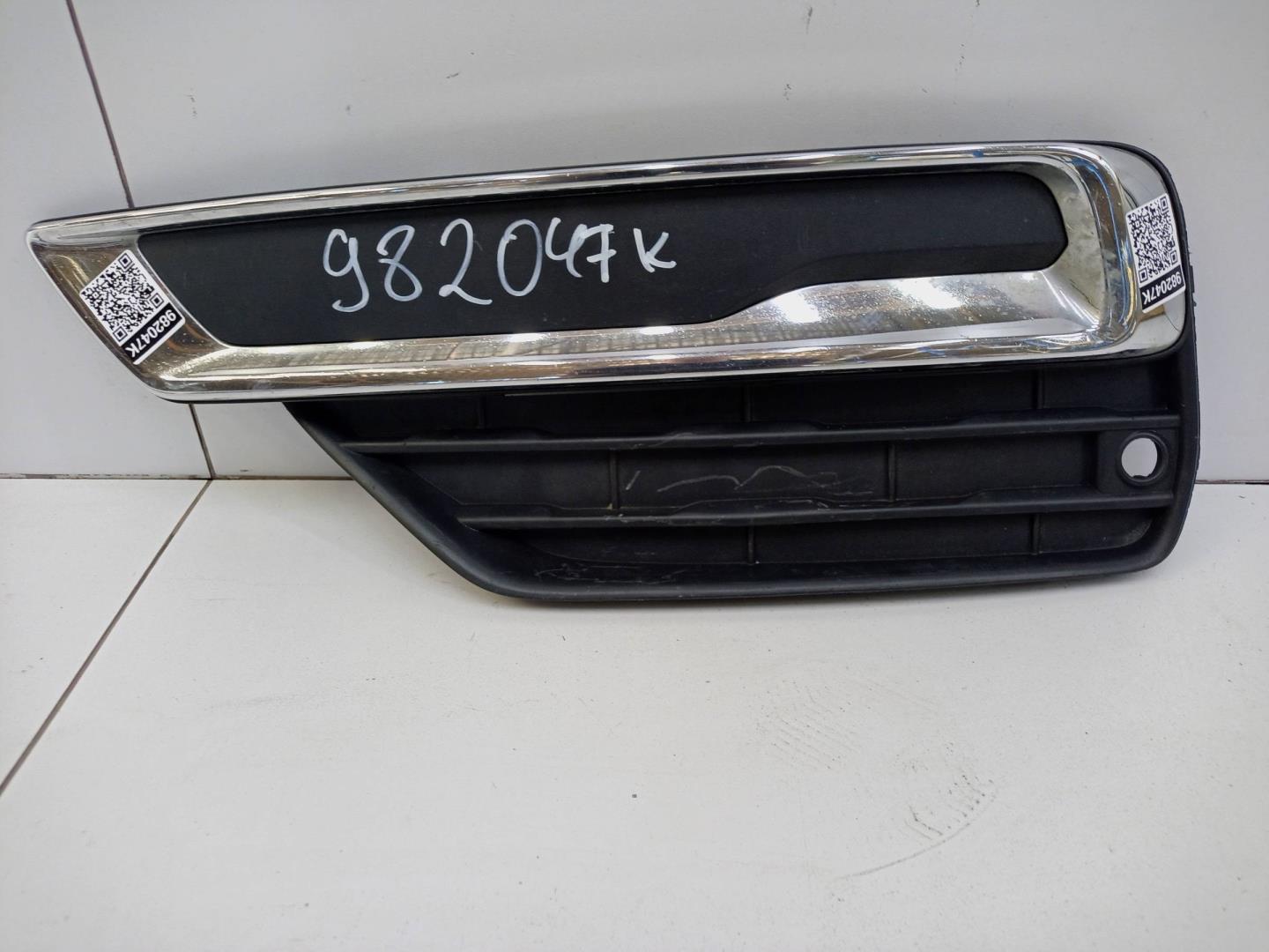 Решетка в бампер левая