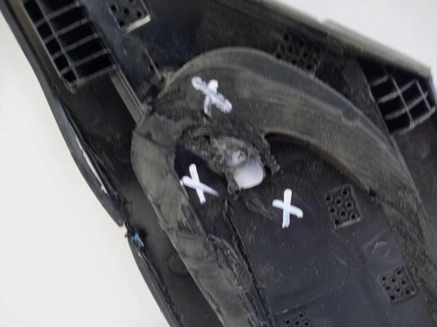 Стекло кузовное глухое левое