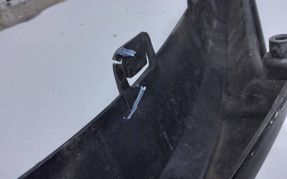 Накладка переднего бампера