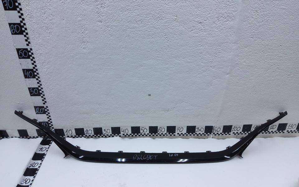 Накладка переднего бампера