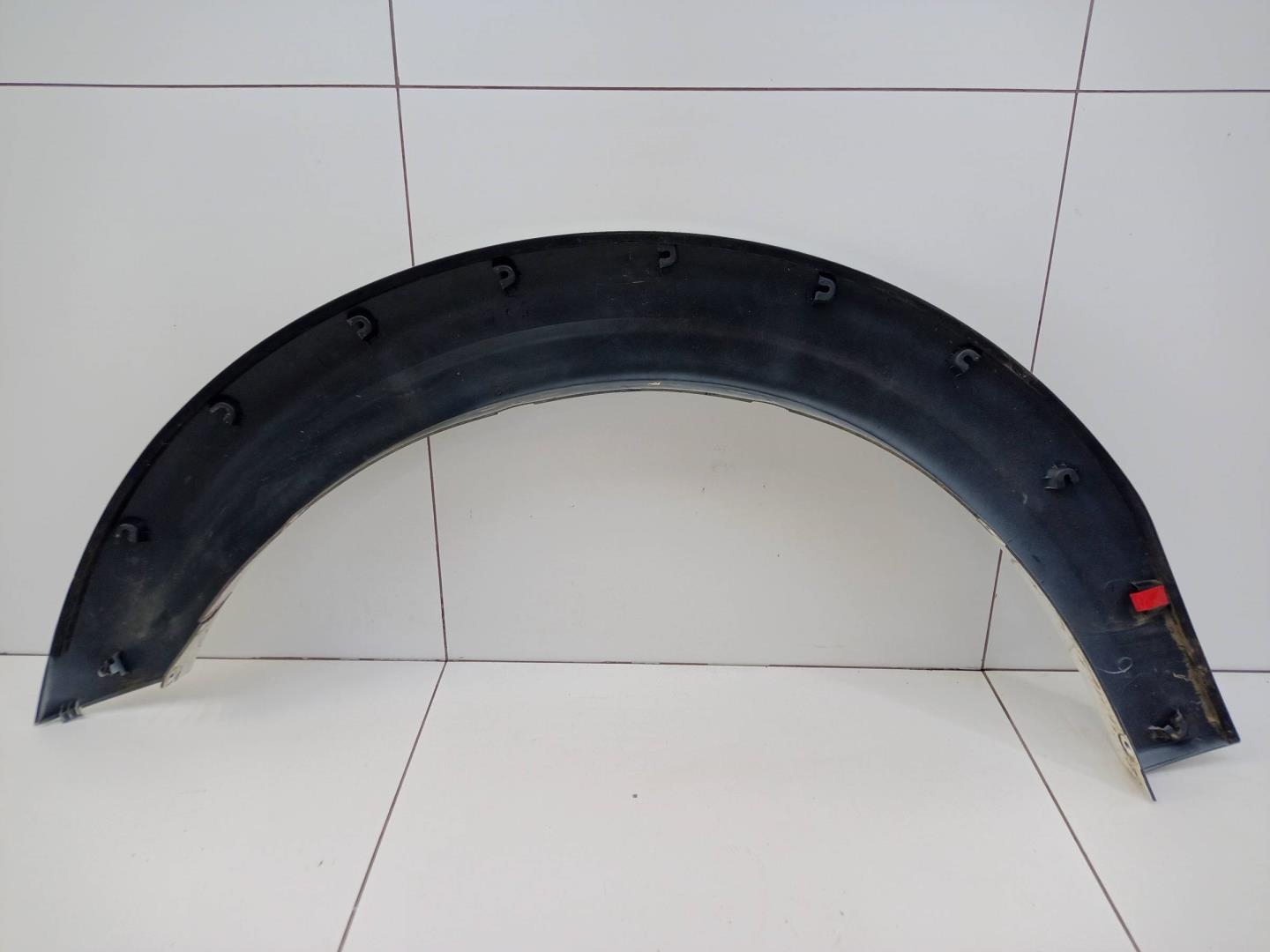 Накладка переднего крыла правого