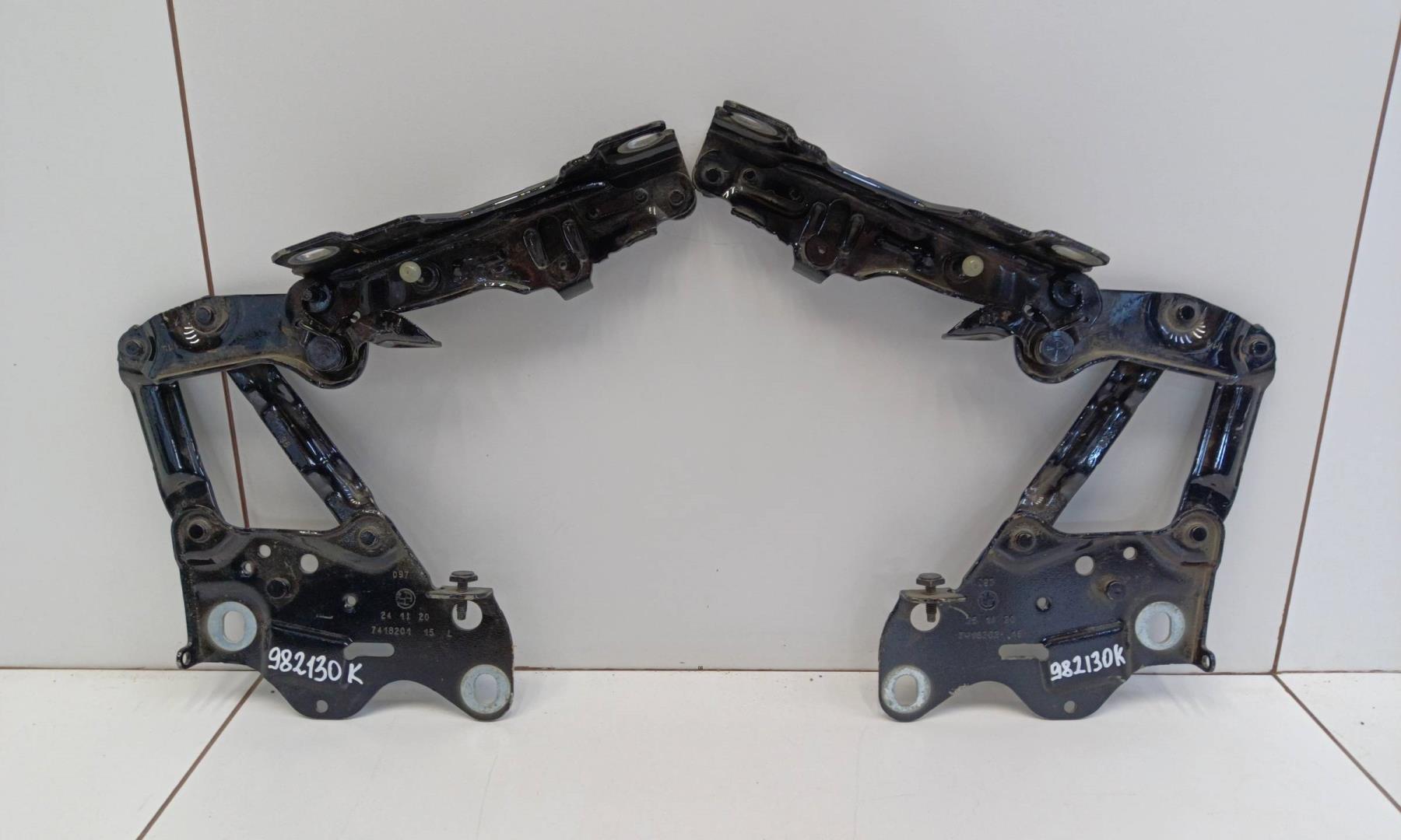 Петля капота