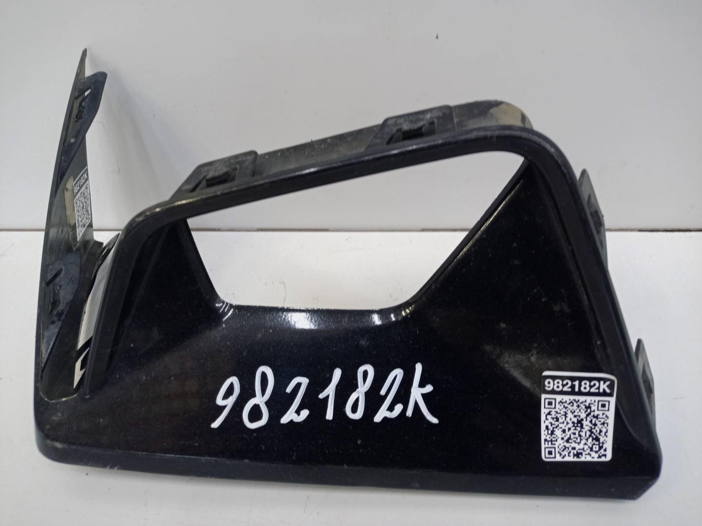 Накладка переднего бампера правая