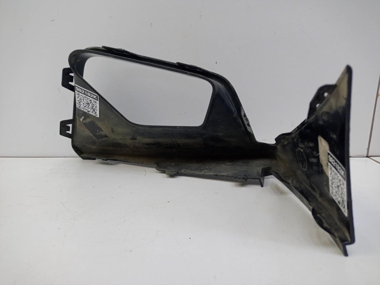 Накладка переднего бампера правая