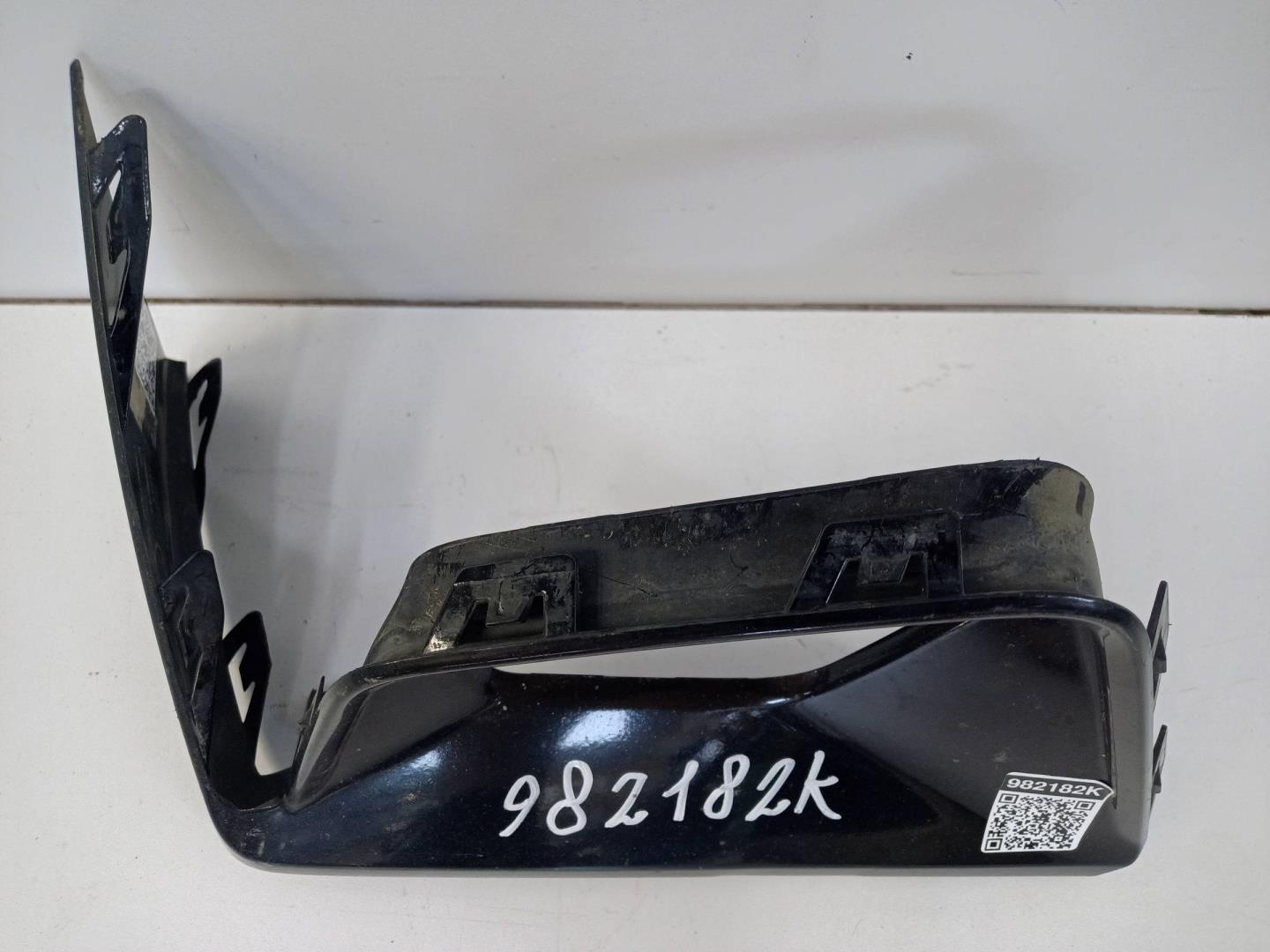 Накладка переднего бампера правая