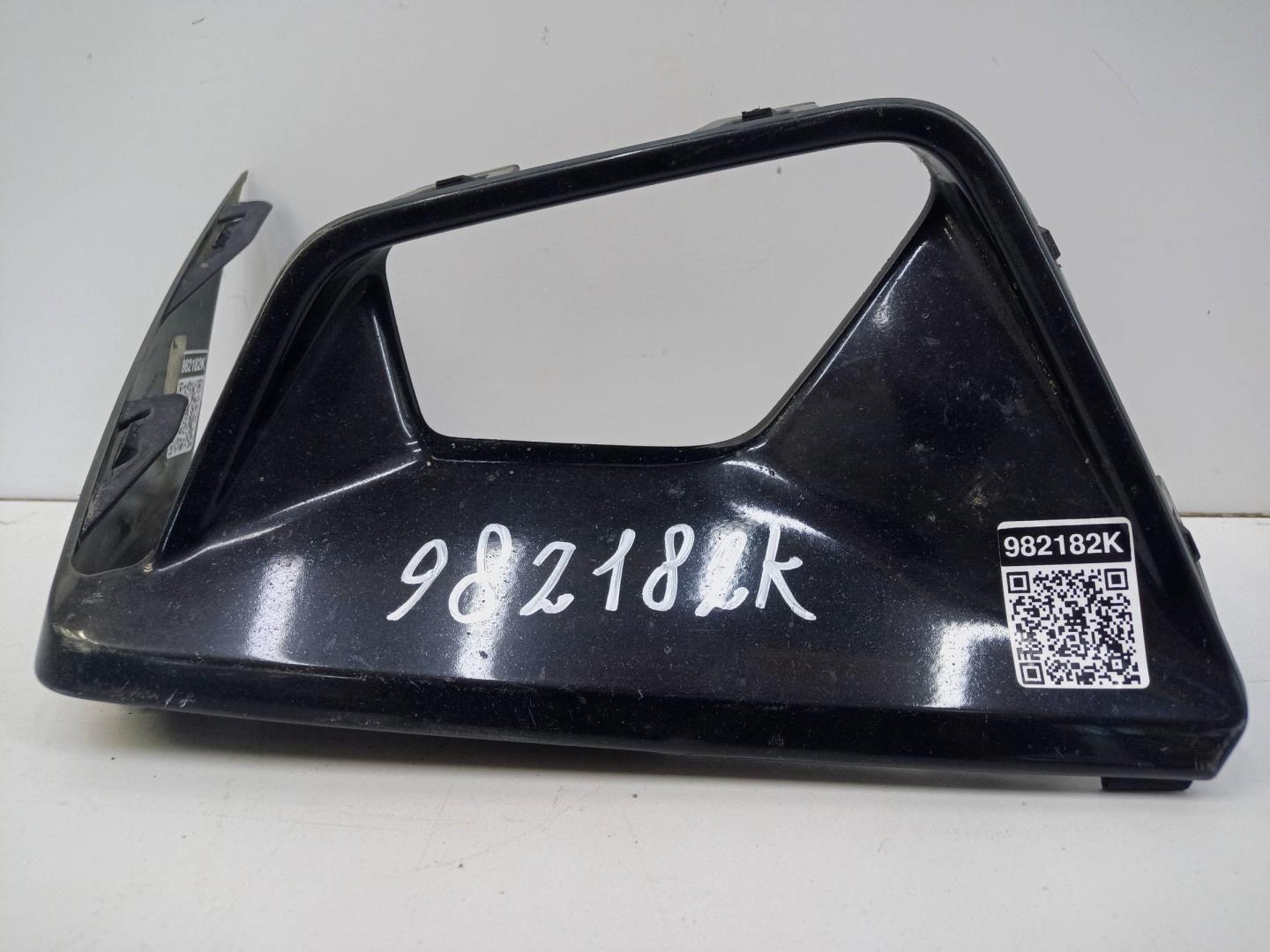 Накладка переднего бампера правая