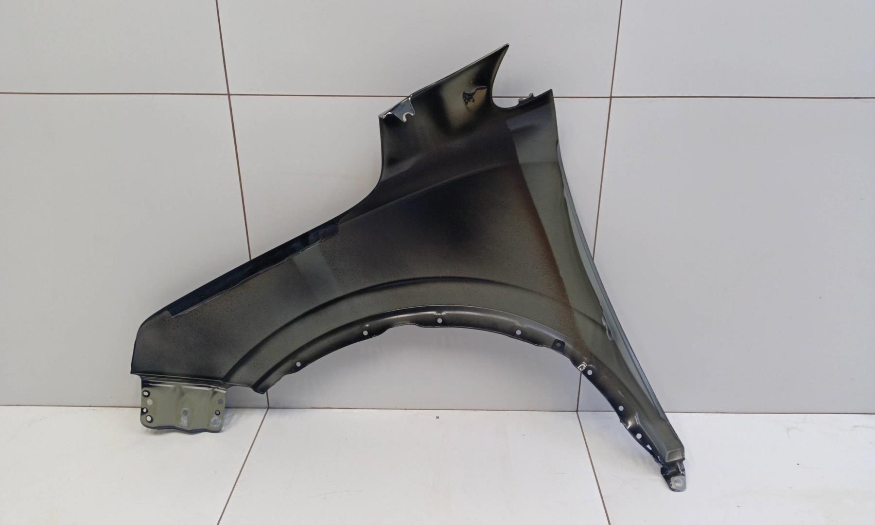 Крыло переднее правое