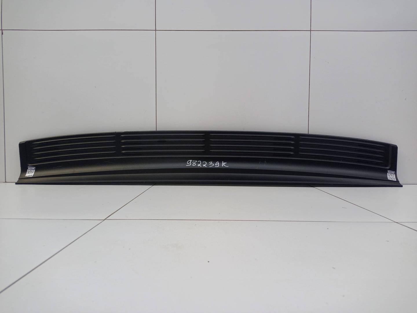 Накладка заднего бампера