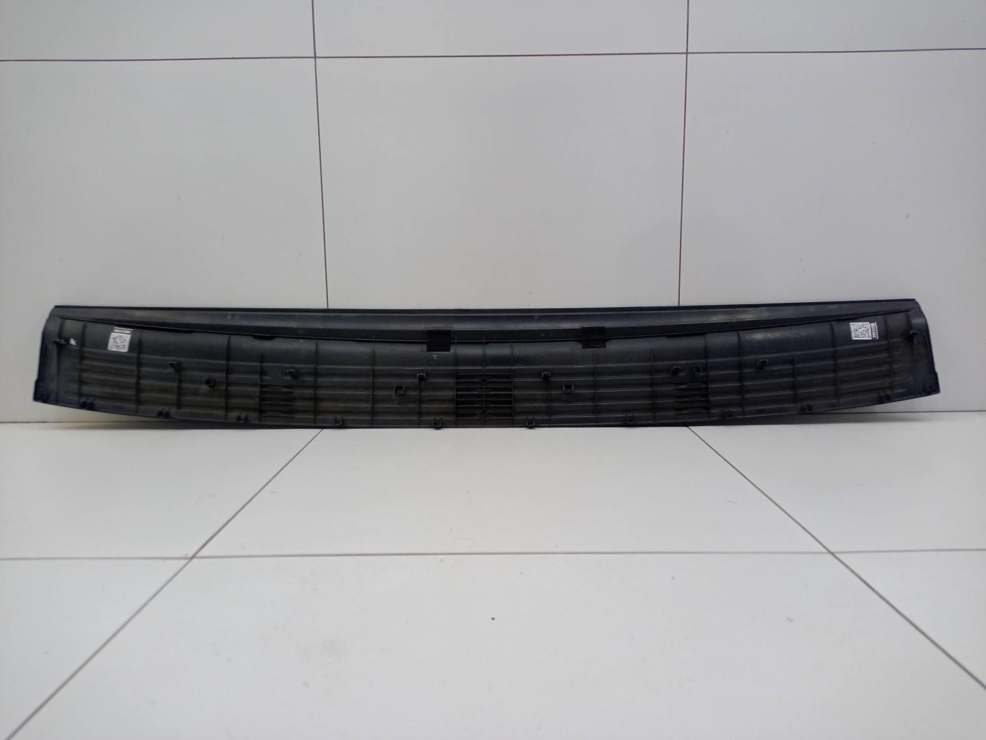 Накладка заднего бампера