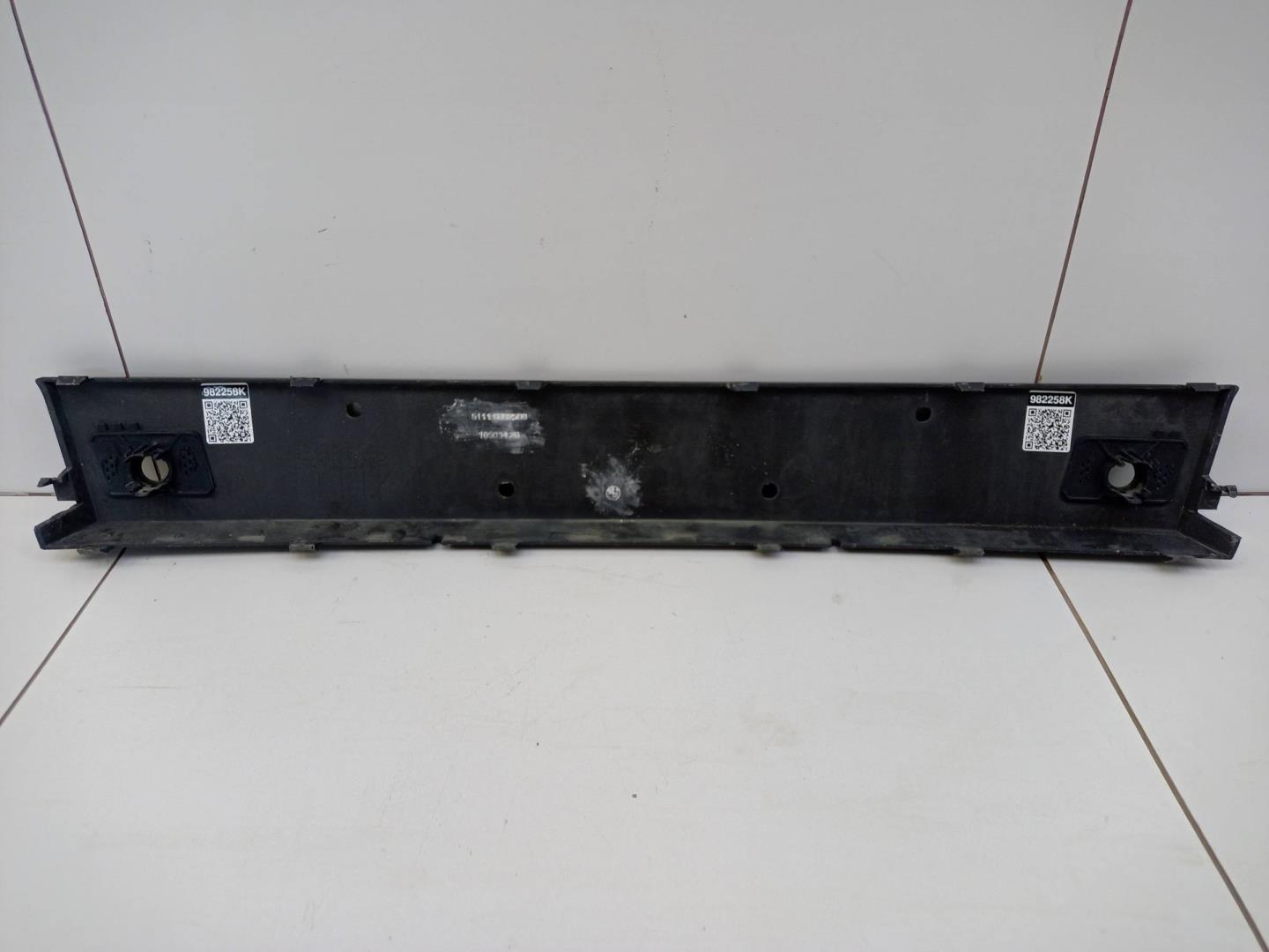 Накладка переднего бампера центральная