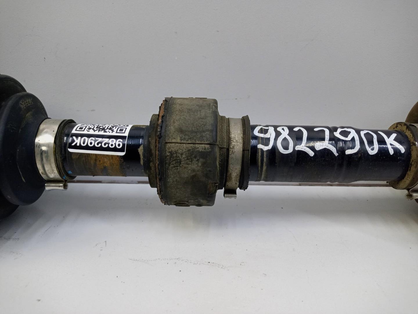 Полуось передняя левая