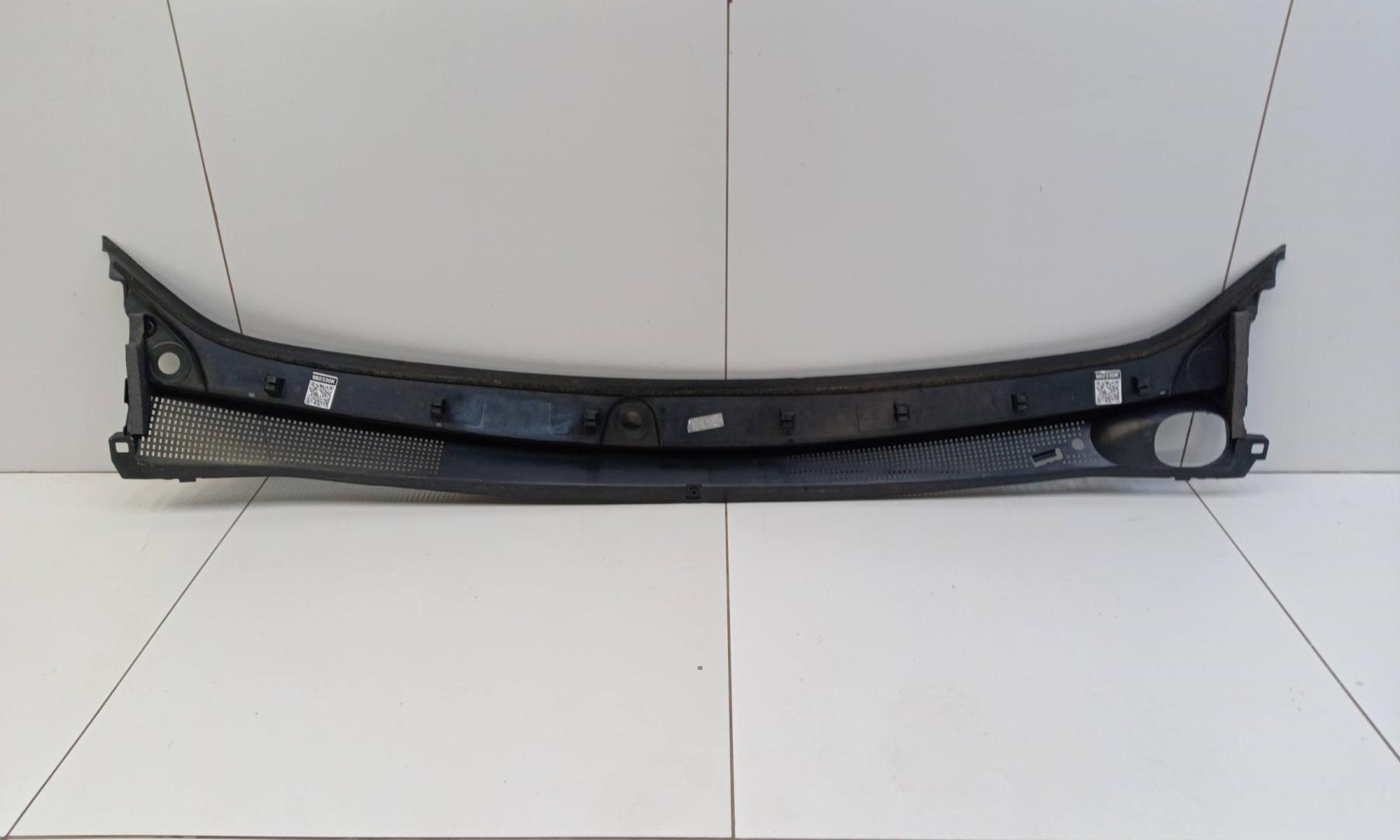 Решетка стеклоочистителей (Жабо)