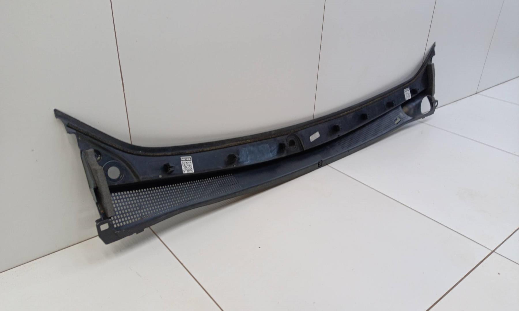 Решетка стеклоочистителей (Жабо)