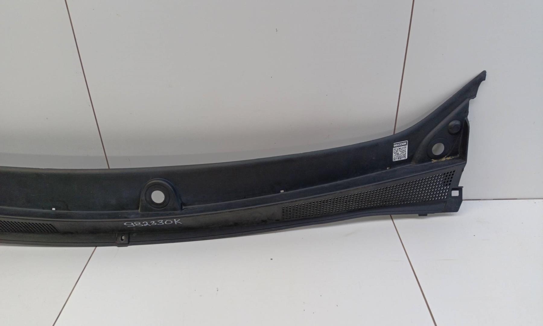 Решетка стеклоочистителей (Жабо)