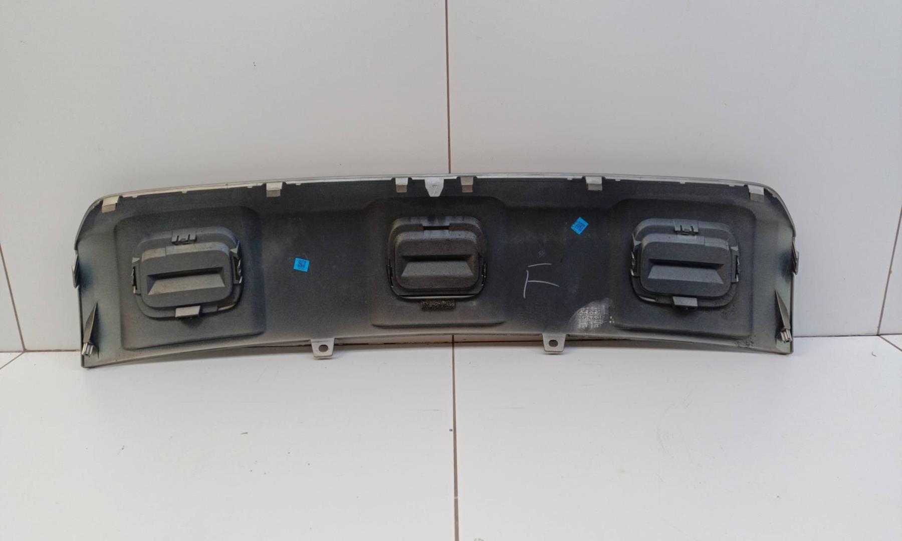 Накладка заднего бампера