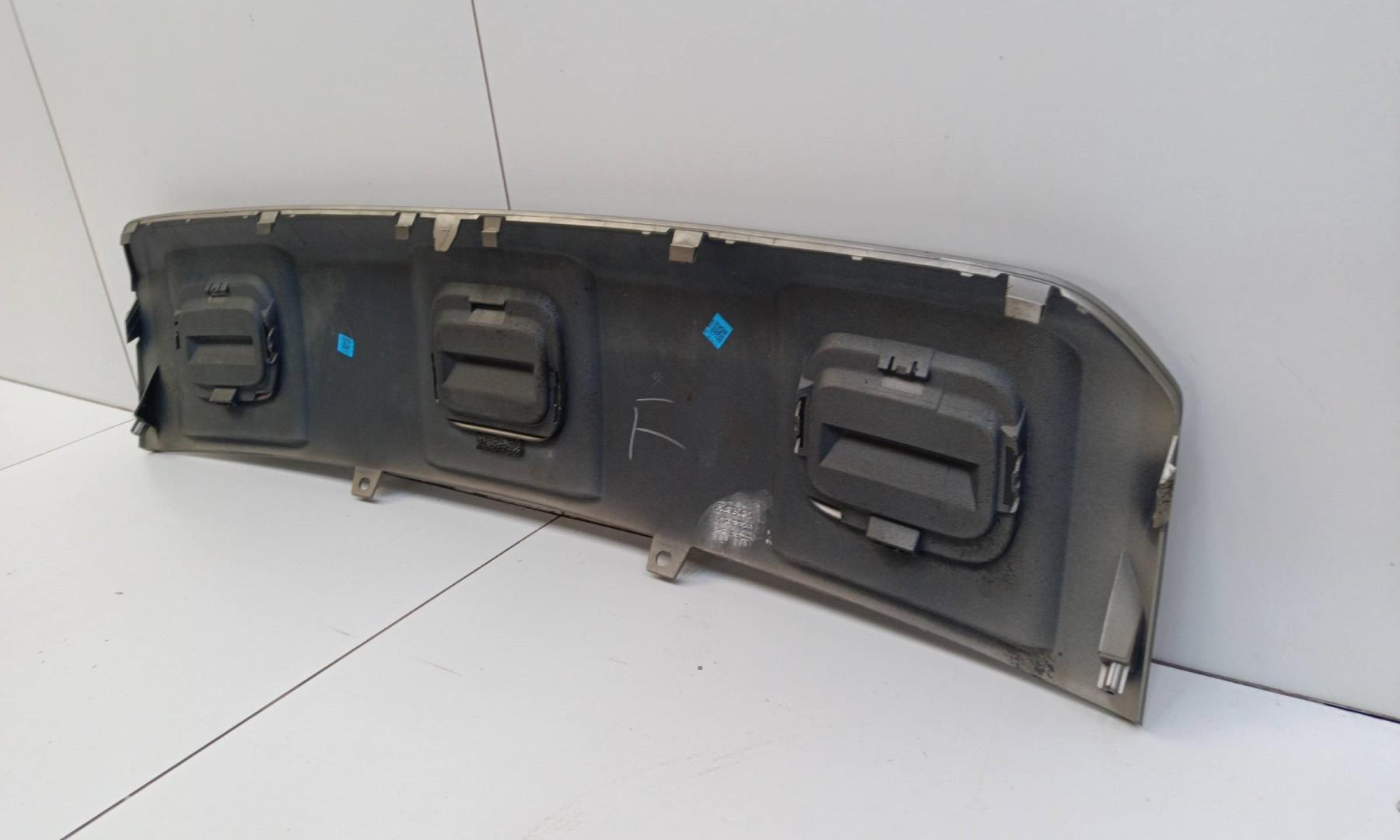 Накладка заднего бампера