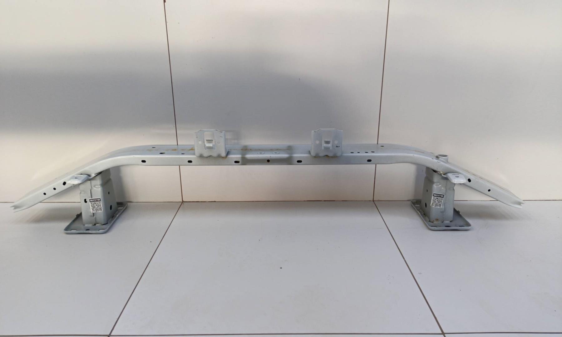 Усилитель переднего бампера