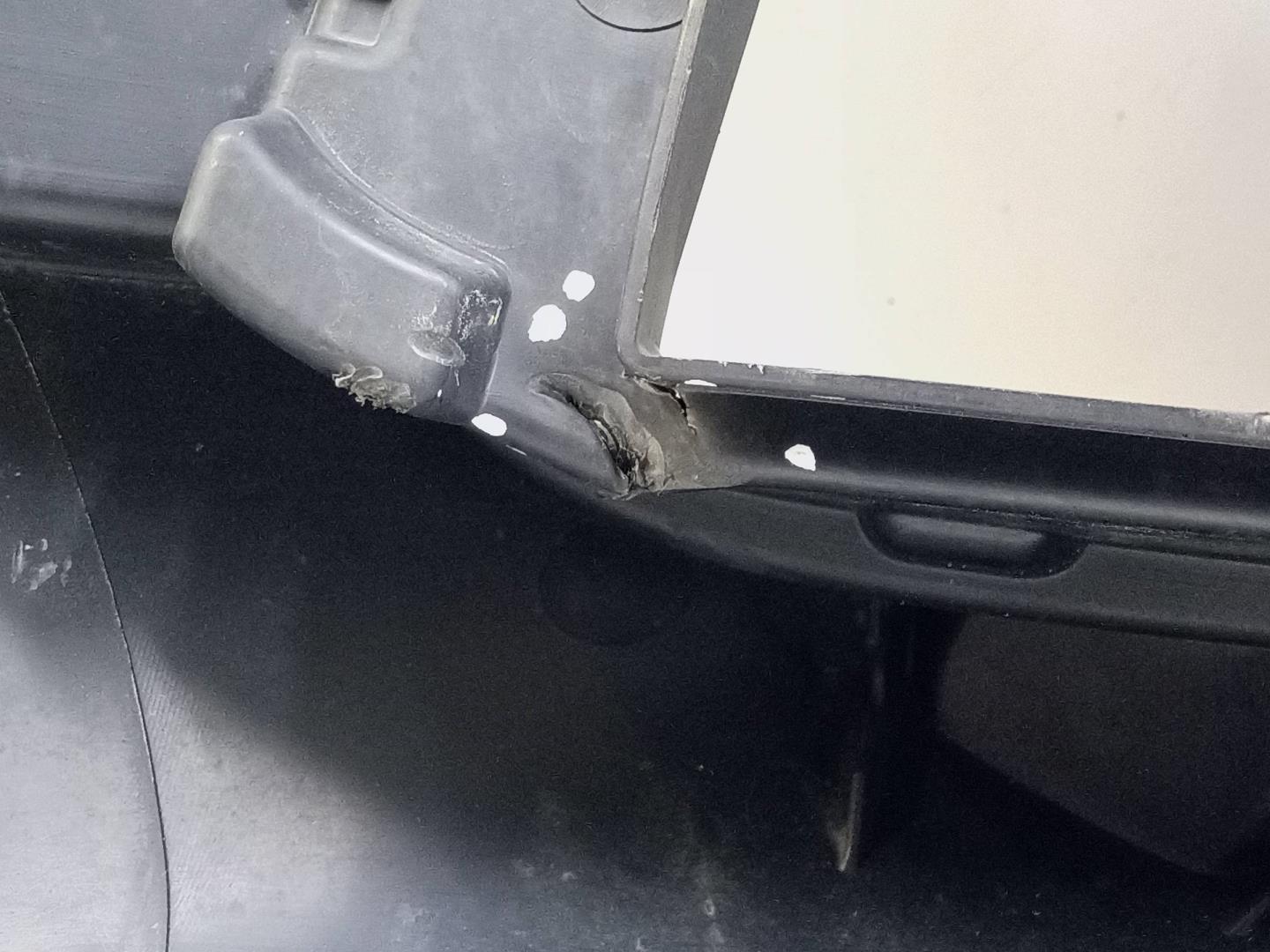 Кронштейн фары противотуманной левой