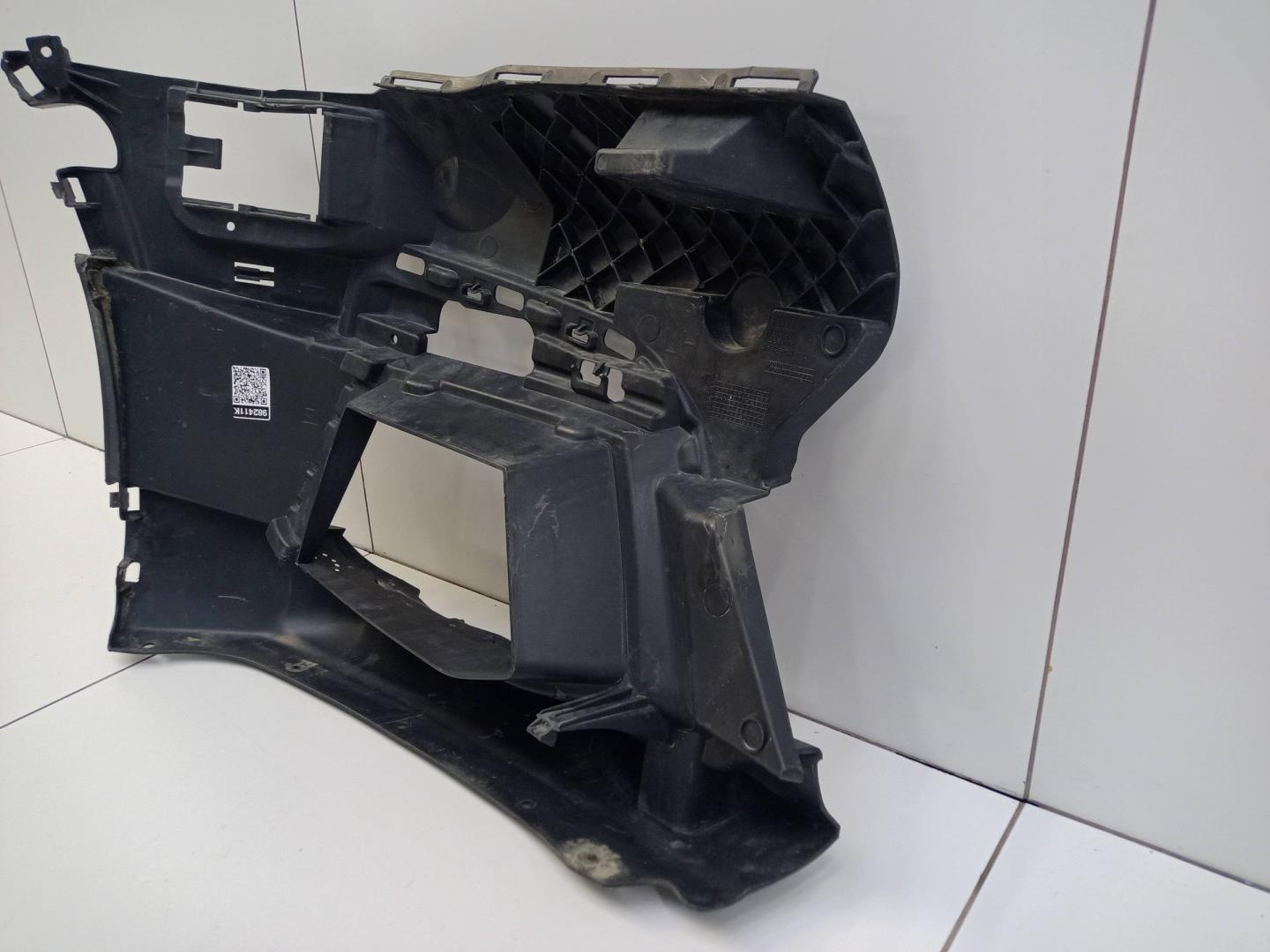 Кронштейн фары противотуманной левой