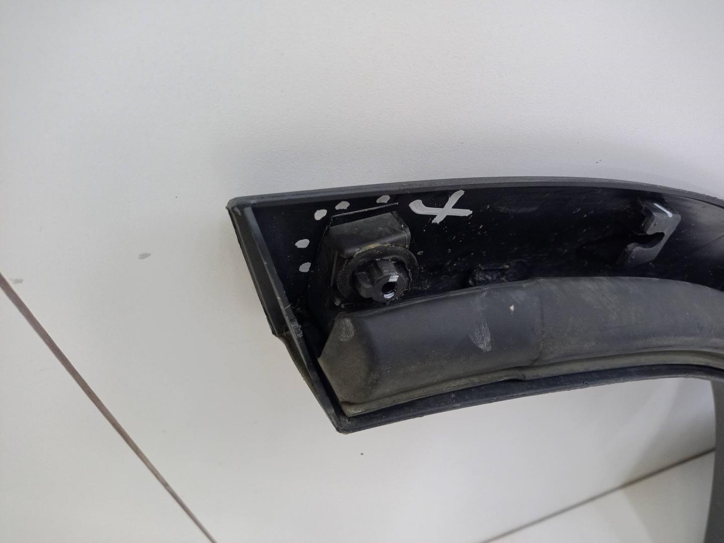 Накладка двери задней левой