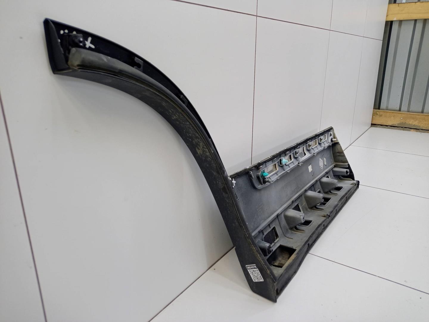 Накладка двери задней левой