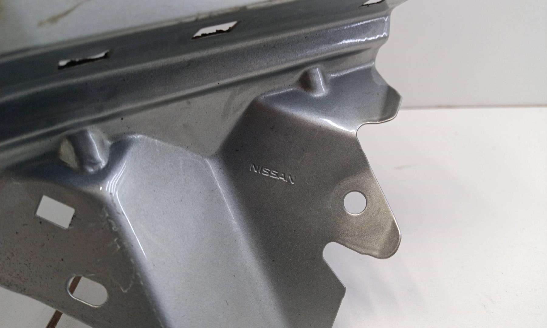 Крыло переднее правое