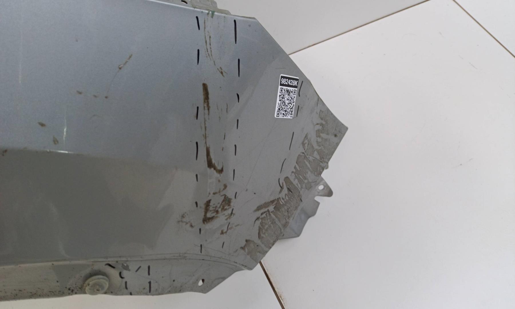 Крыло переднее правое