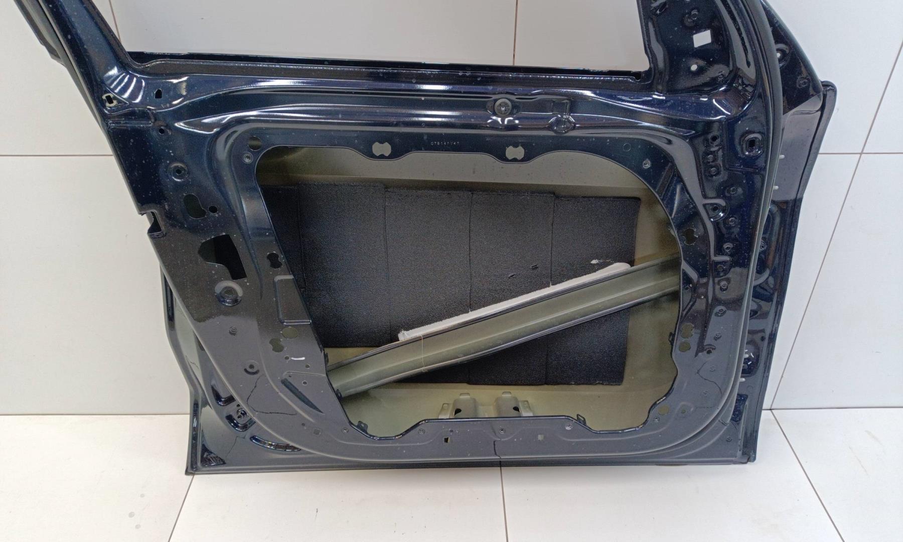 Дверь передняя левая