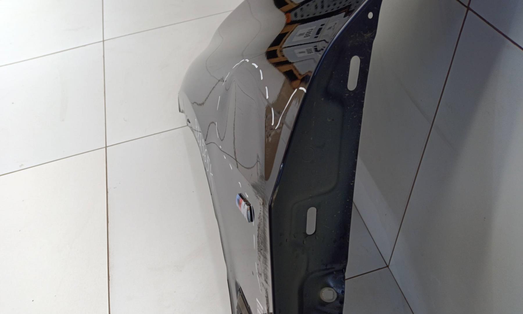 Крыло переднее левое