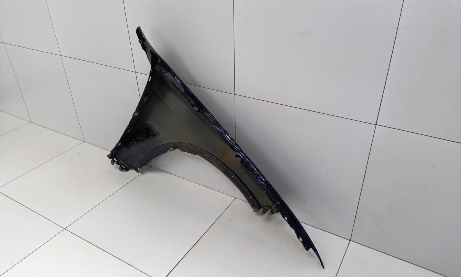 Крыло переднее левое