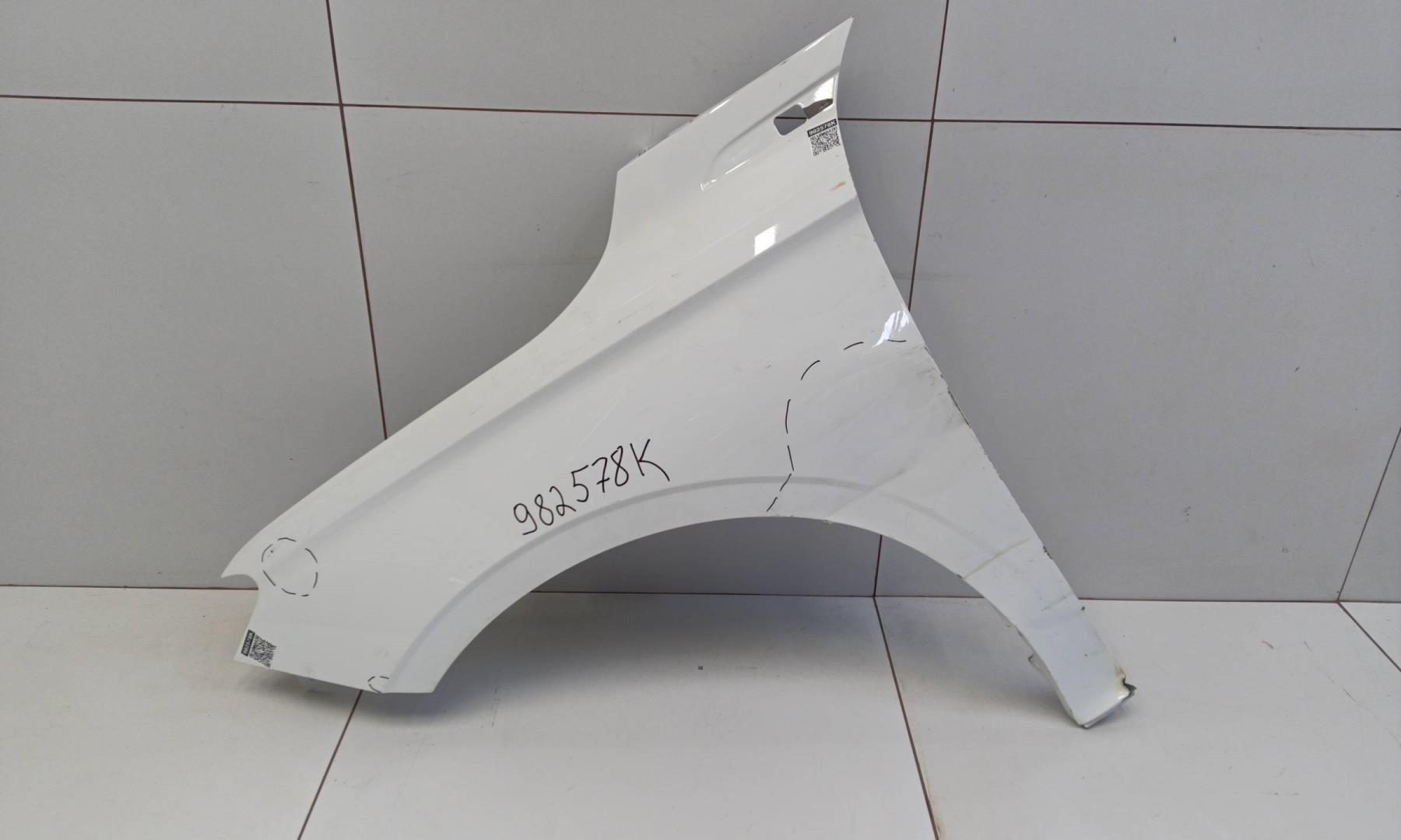 Крыло переднее левое