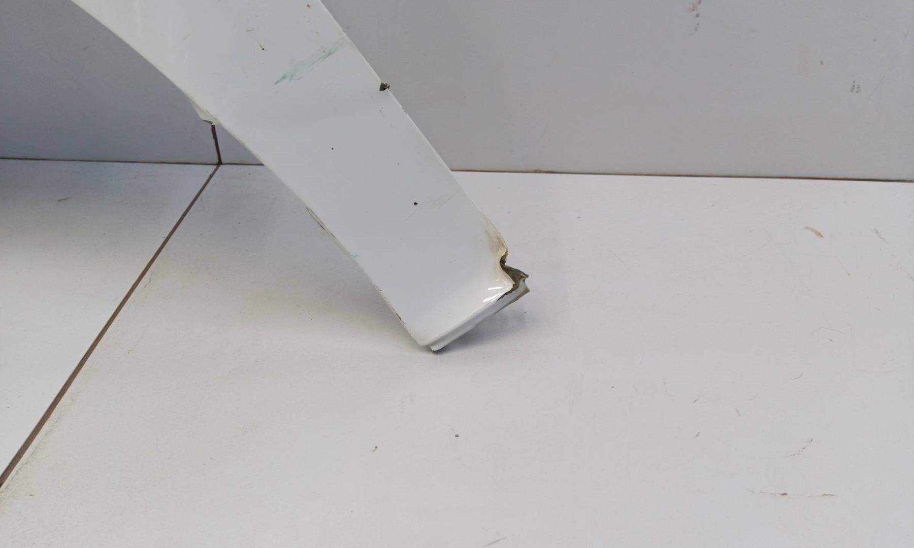 Крыло переднее левое