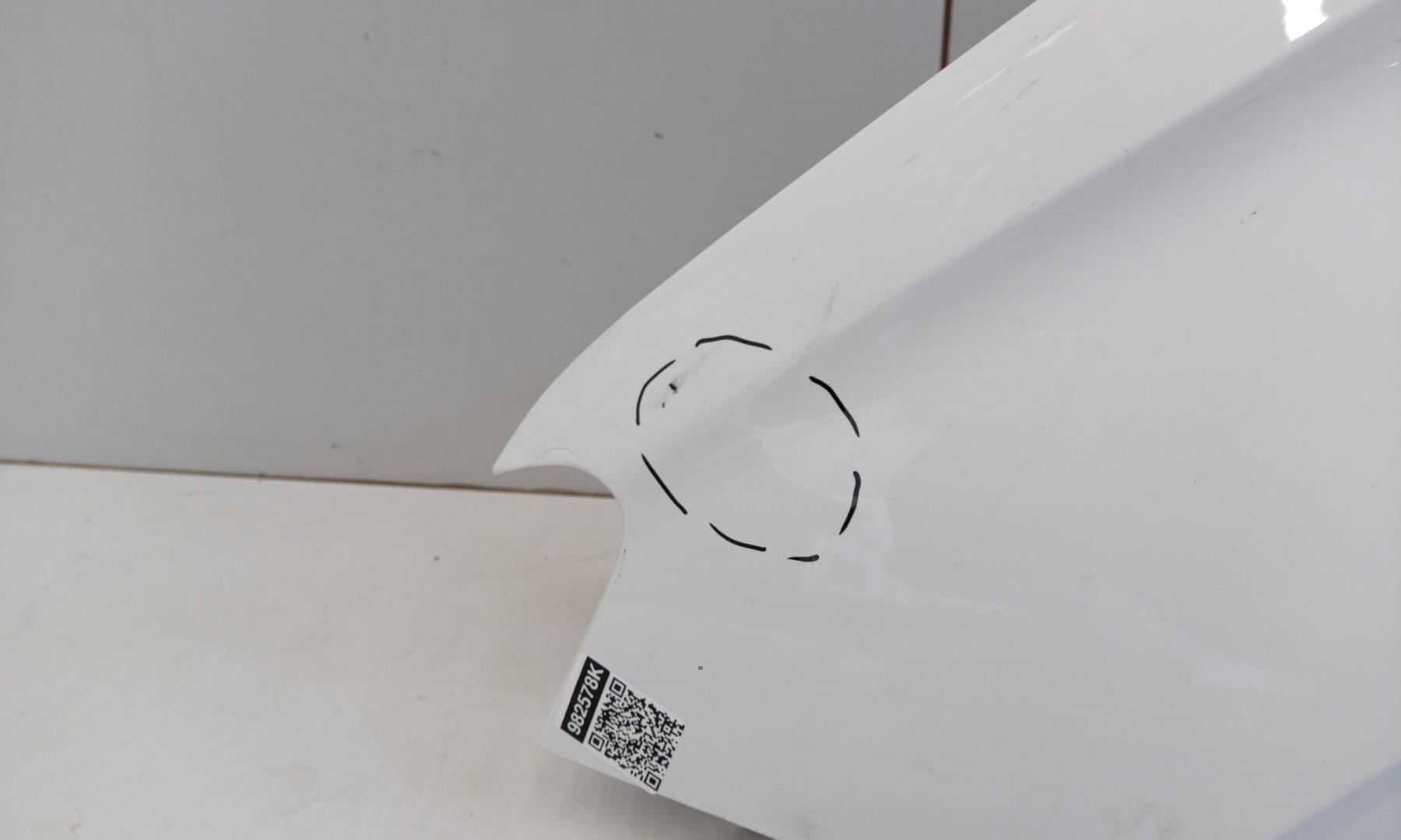 Крыло переднее левое