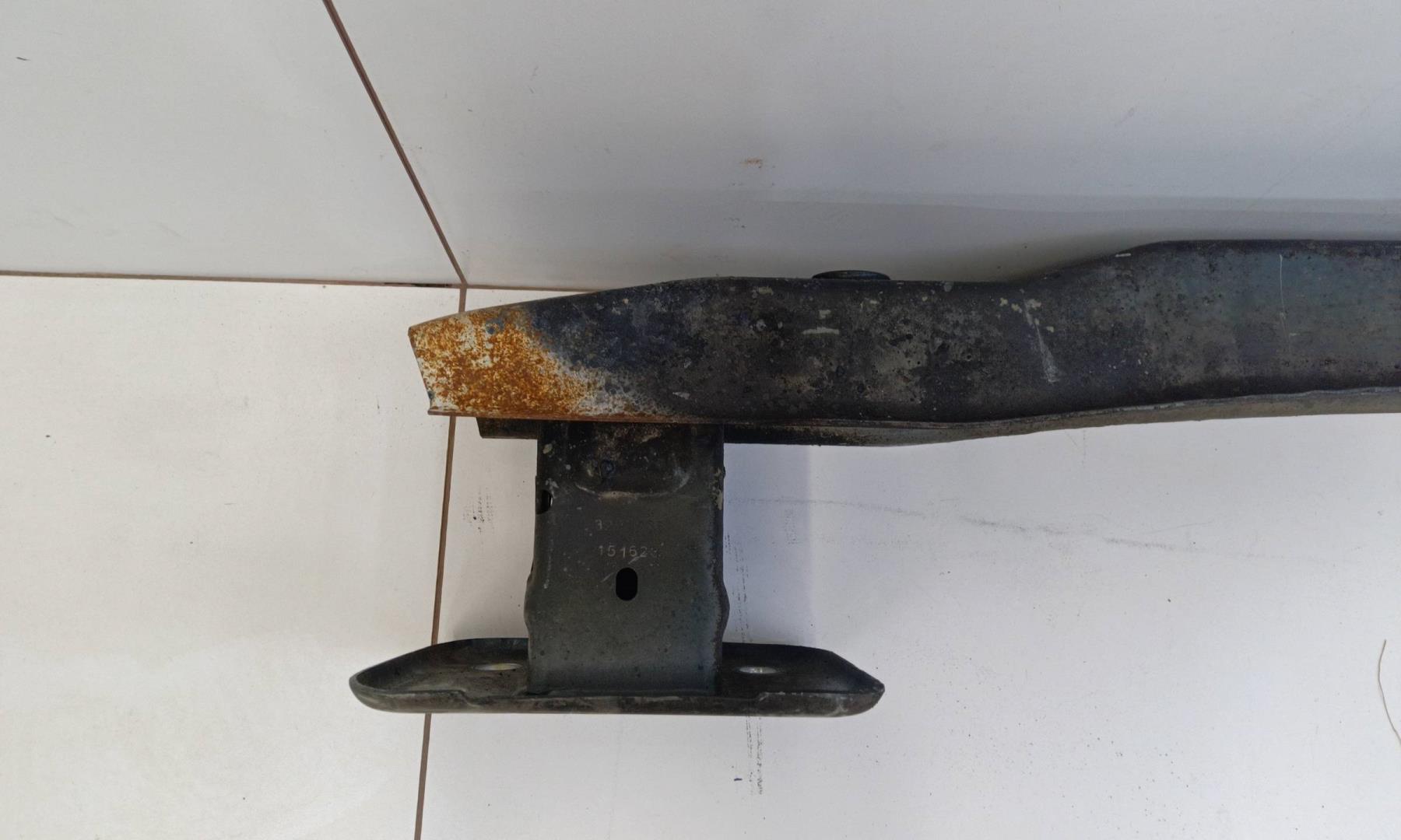 Усилитель заднего бампера