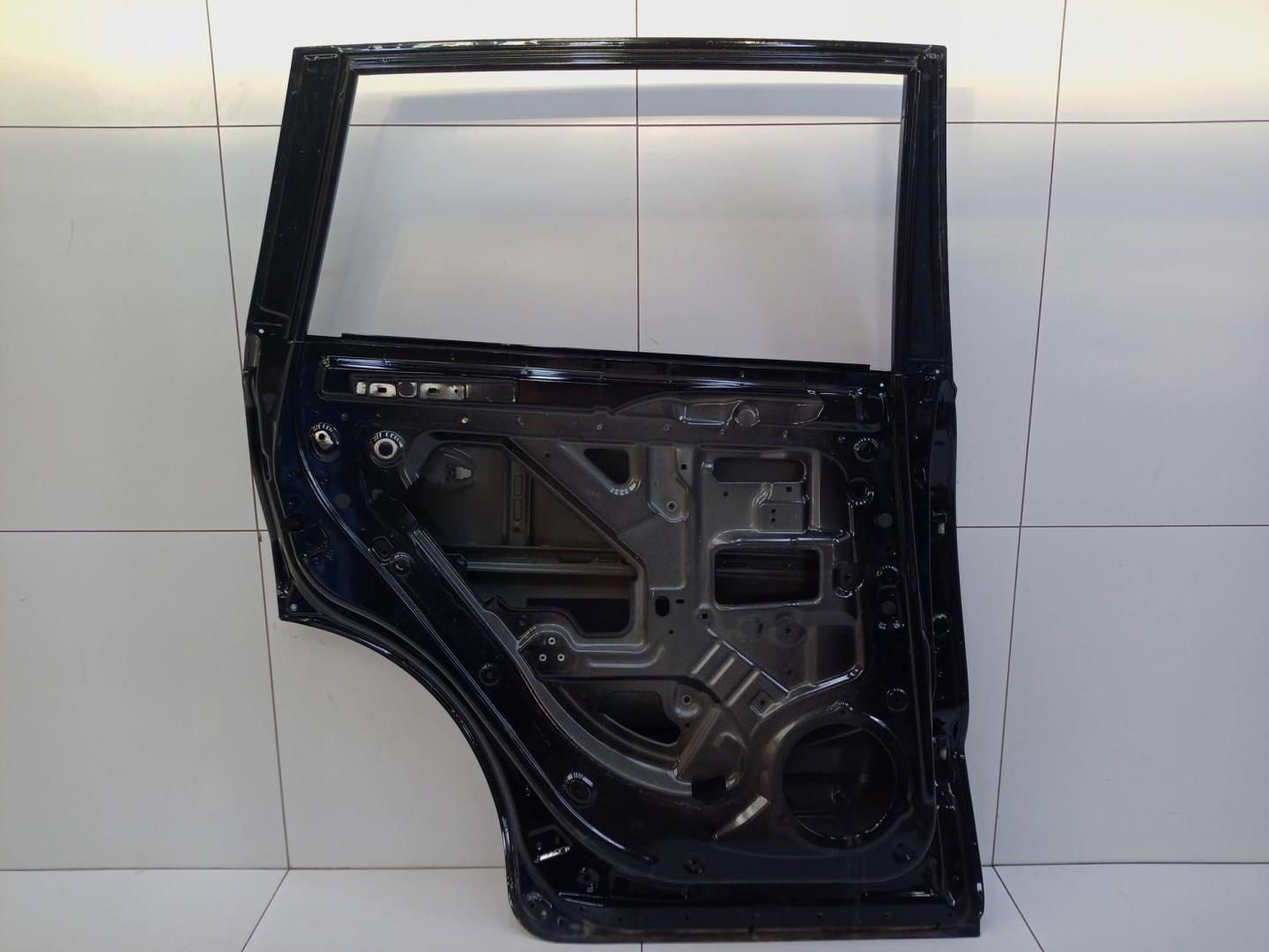 Дверь задняя левая