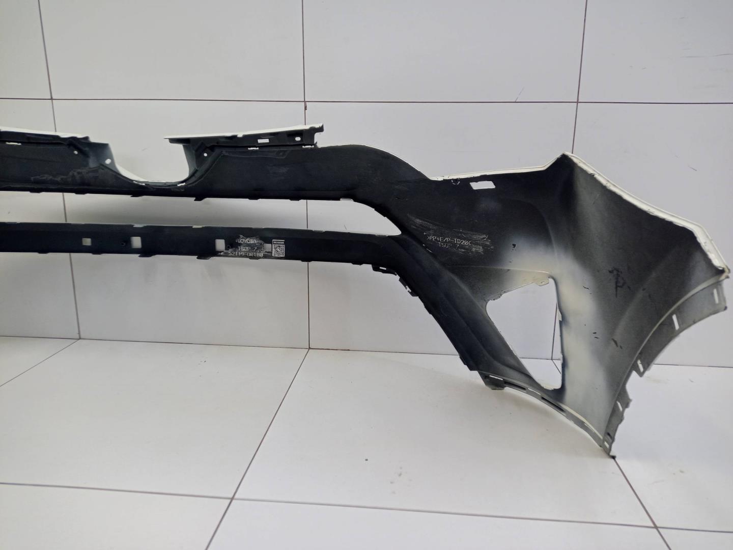 Бампер передний